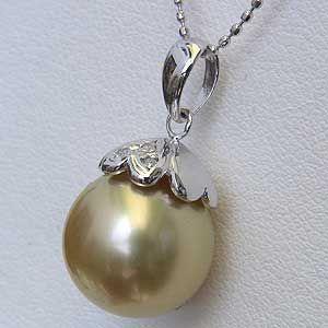 【訳あり・新品】 真珠 パール ペンダント 南洋白蝶真珠 プラチナ 真珠径11mm ゴールド系 ダイヤモンド 3石 計0.02ct ペンダントトップ プレゼント ギフト ご褒美 自分買い p 【YW4551321483】(164472円)