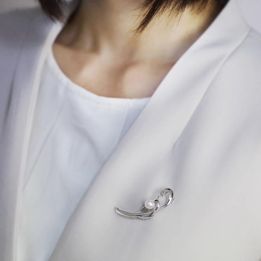 本真珠 あこやパール ブローチ フォーマル セレモニー 冠婚葬祭 パーティー シルバー製 国産 上品 新生活 就職祝い 母の日 プレゼント ギフト包装無料の画像
