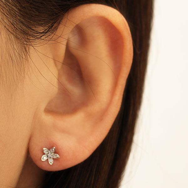 ピアス ダイヤモンド ダイヤピアス ダイヤ スタッドピアス フラワー 花 18金 k18 18k ホワイトゴールド ペア ユニセックス 送料無料 プレゼント 自分買い puの画像