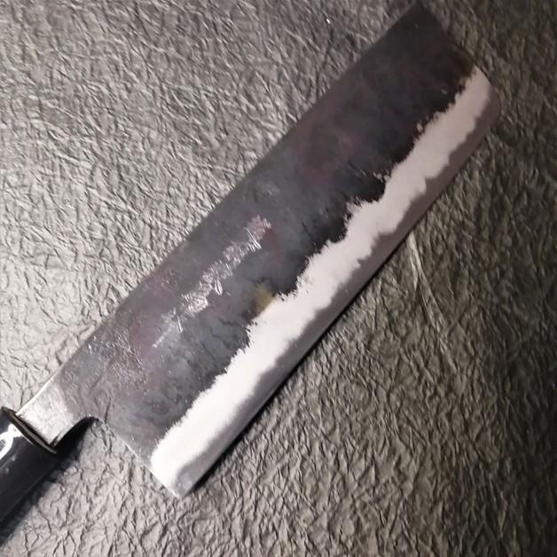 越前数馬作 手打本鍛造 黒打 白二鋼 菜切兼用・餅切包丁 180mm 越前数馬作 手打本鍛造 黒打 白二鋼 菜切兼用・餅切包丁 180mm