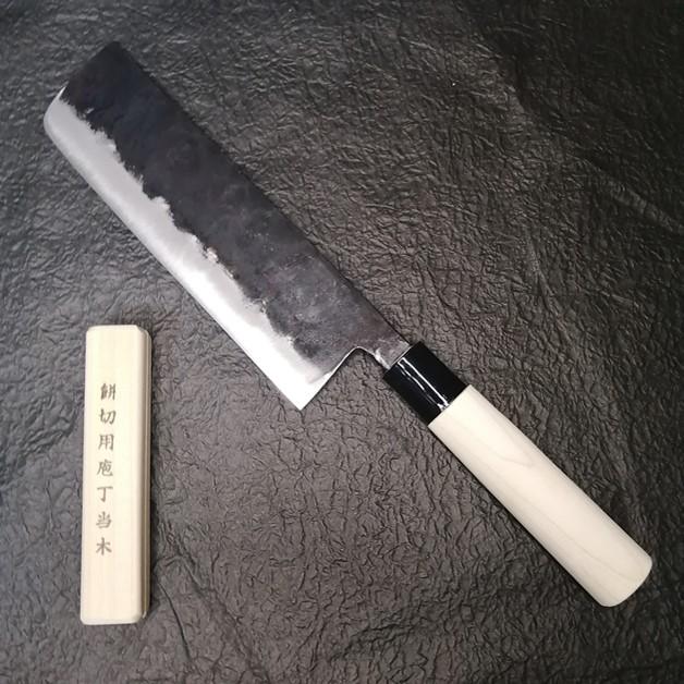 越前数馬作 手打本鍛造 黒打 白二鋼 菜切兼用・餅切包丁 180mm 越前数馬作 手打本鍛造 黒打 白二鋼 菜切兼用・餅切包丁 180mm