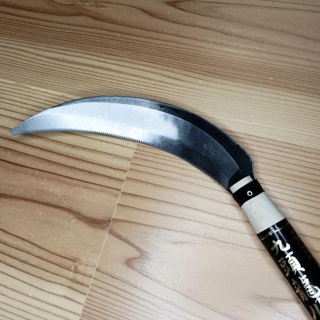 日本製 九頭龍川 楽狩鋸鎌 炎馬 180mm反刃 900mm木柄 SKN 日本製 九頭龍川 楽狩鋸鎌 炎馬 180mm反刃 900mm木柄 SKN