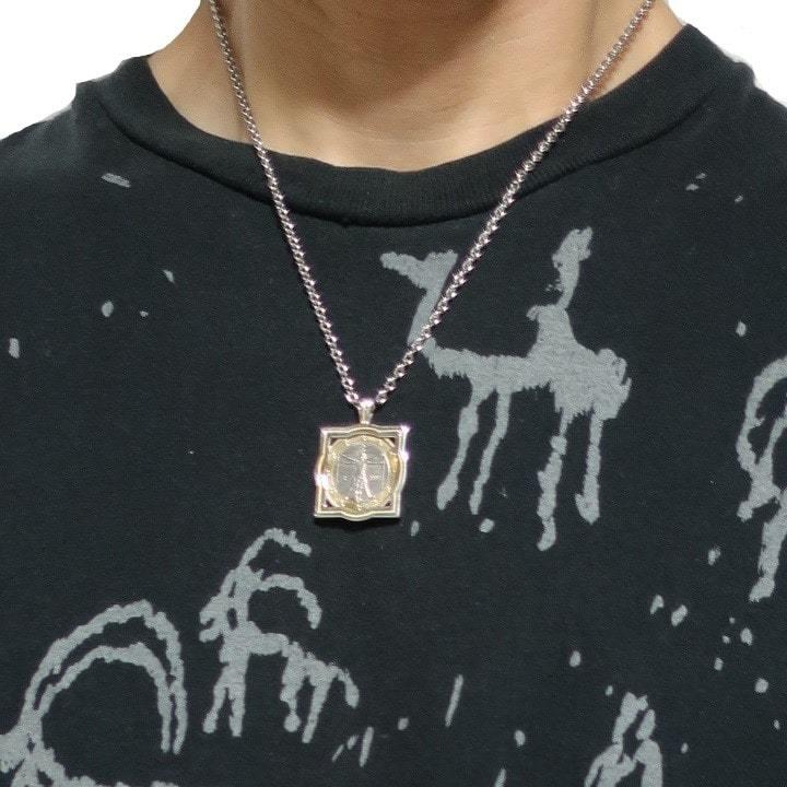 ペンダント。1ユーロ。ダ・ヴィンチデザイン コインペンダント。1ユーロ。ダ・ヴィンチデザイン - メルカリ