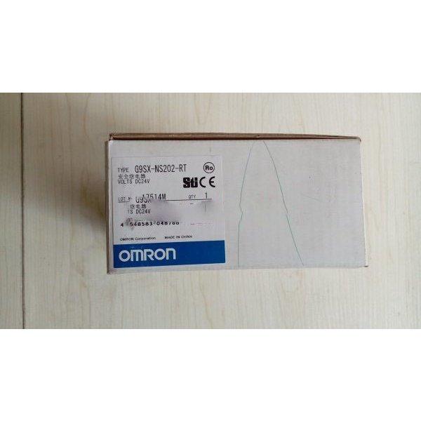★★新品★　OMRON　セーフティコントローラ　G9SX-NS202-RT