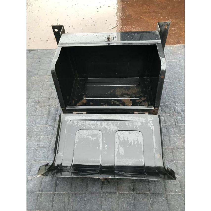 トラック ダンプ 鉄製道具箱 工具箱 道具入れ 縦370mm 横240mm 高さ