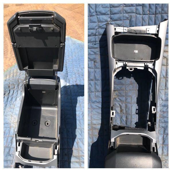 Toyota 4runner センターコンソールアーム カップホルダーグレーレザー