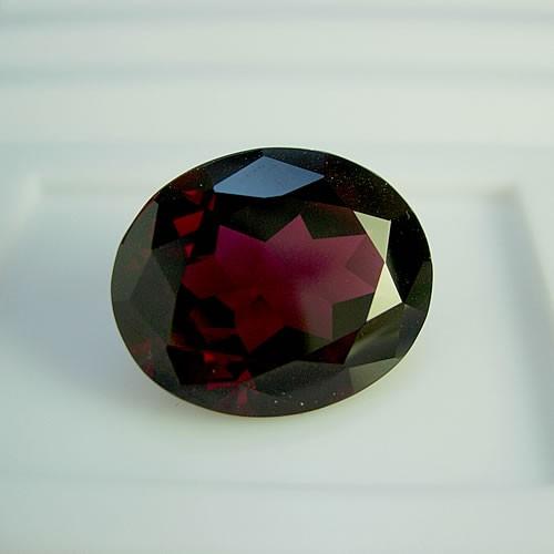 大粒ロードライトガーネット 17.80ct ジュエリールース dg530