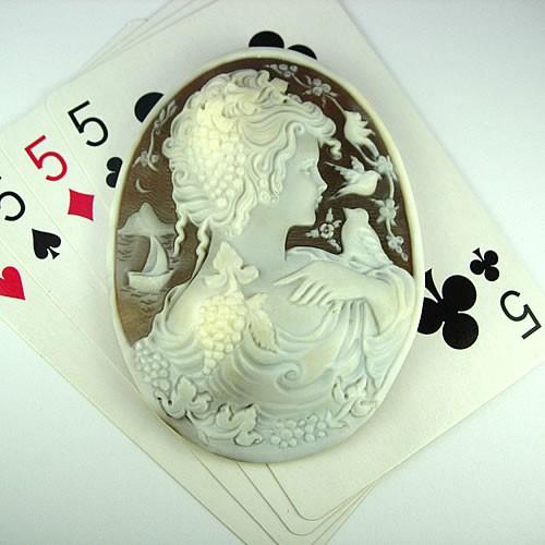 シェルカメオルース　特大　95㎜×73㎜　26.46 g 特大シェルカメオ 手彫り 70×54mm ジュエリールース sb336