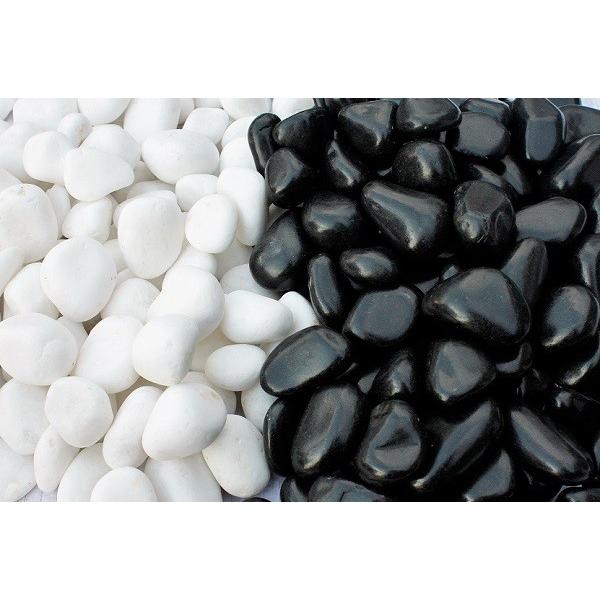 白黒砂利 40kg(白仙20kg+彩光石黒20kg) ミックス玉砂利 : 建築 白黒砂利 40kg(白仙20kg+彩光石黒20kg) ミックス玉砂利 : 建築