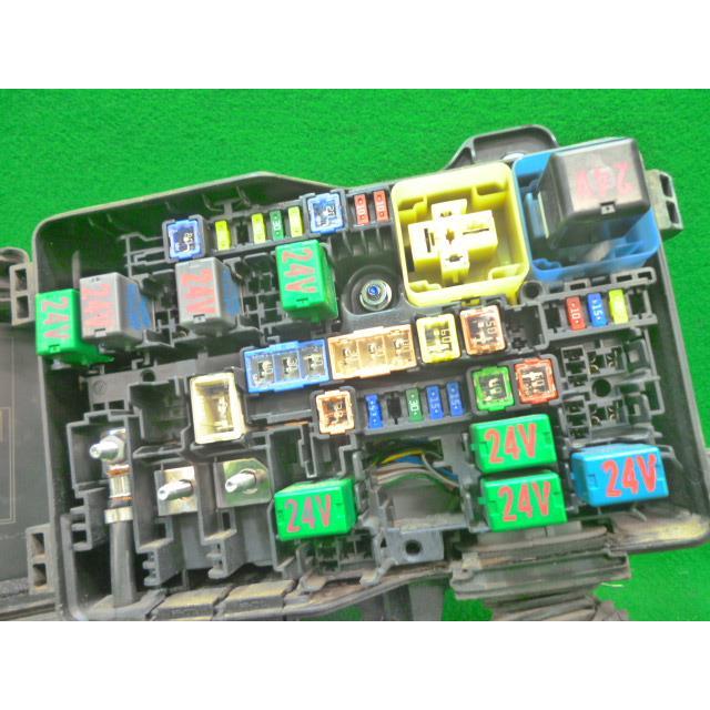 トヨエース TKG-XZC675 ヒューズボックス : Shirato Auto Parts トヨエース TKG-XZC675 ヒューズボックス : Shirato Auto Parts