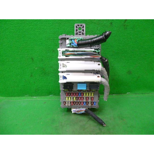 オデッセイ DBA-RC1 ヒューズボックス : Shirato Auto Parts - 通販