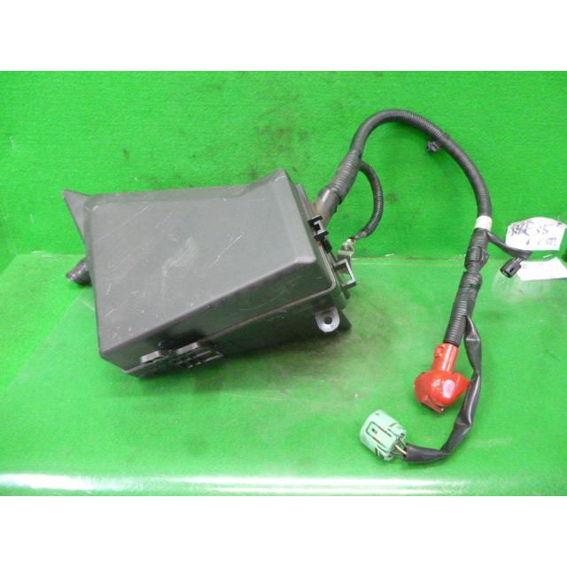 インプレッサ DBA-GP7 ヒューズボックス : Shirato Auto Parts - 通販