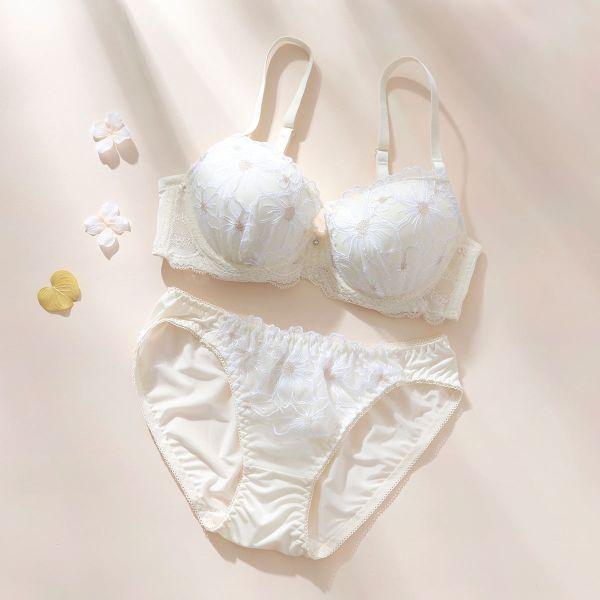 ❤❤最終お値下❤❤【EMBA】❤シェアード❤ホワイトミンク❤レーズン色染❤ SHIROHATO（白鳩） プチソワレ ブルーミングフラワー ブラセット ABCD