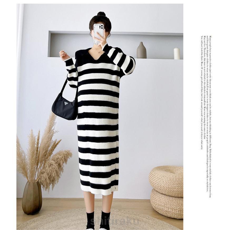 マタニティ 服 ワンピース リブワンピ ボーダー柄 ニットソー フレアワンピース 妊婦服 長袖 マタニティワンピース | ブランド登録なし | 08