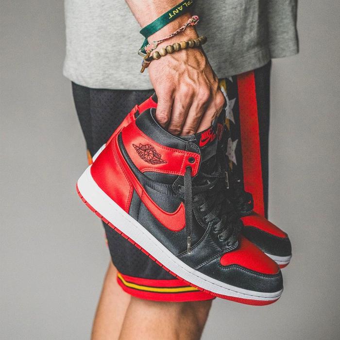 NIKE FD4810-061 ナイキ ウィメンズ エアジョーダン1 ハイ OG NIKE FD4810-061 ナイキ ウィメンズ エアジョーダン1 ハイ OG