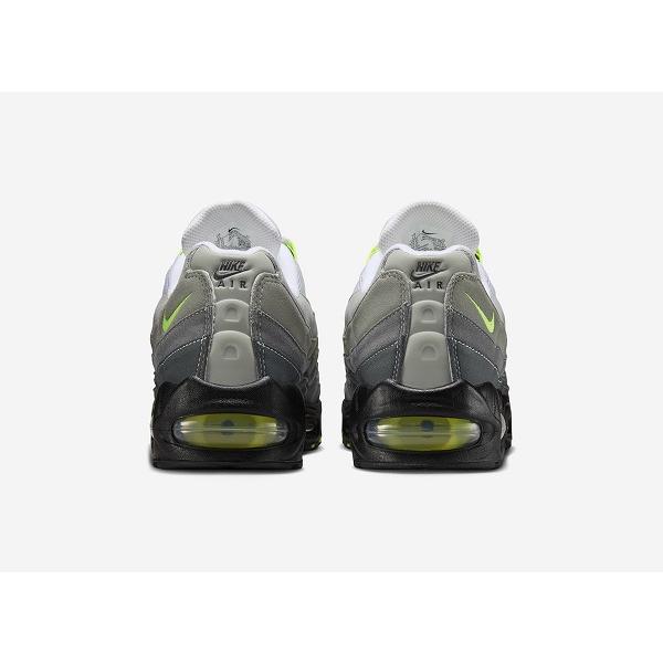 NIKE（ナイキ） HM4740-001 エアマックス95 OG ビッグバブル 
