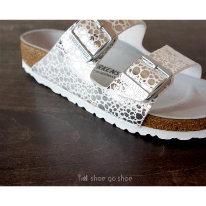 展示品新品！BIRKENSTOCK アリゾナ　シルバーコンフォートレザーサンダル BIRKENSTOCK ビルケンシュトック コンフォートサンダル アリゾナ