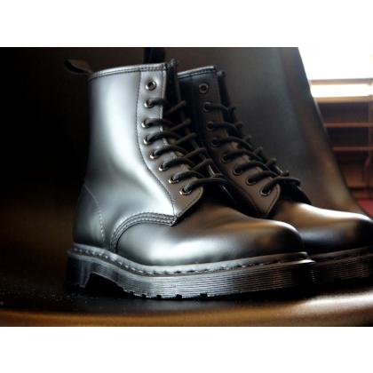 Dr.Martens ドクターマーチン 8ホール メンズ レディース 1460