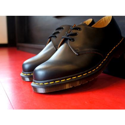 イングランド製 ドクターマーチン Dr.Martens 3ホール 3アイレット メンズ レディース VINTAGE 1461 BLACK 黒 12877001 正規品 made in ENGLAND｜shoe-go-shoe