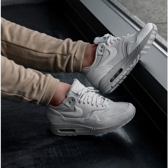 nike wmns air max 1 lx