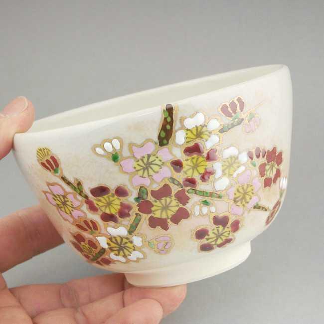 ●【京焼・清水焼】色絵花文 金彩 茶碗 共箱なし 在銘あり 抹茶碗 茶道具 骨董 京焼 清水焼 金彩花桜抹茶茶碗 香菊 : 松韻堂 Yahoo!店 - 通販 - Yahoo