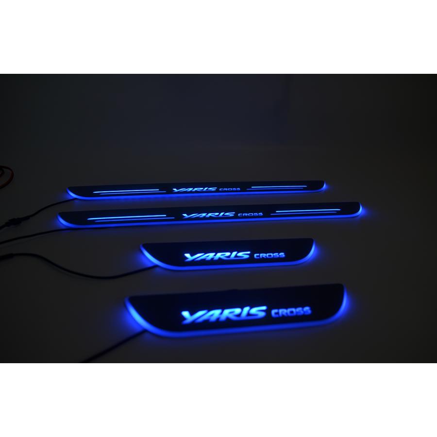 トヨタ新型ヤリスクロス10系専用 スカッフプレート LEDシーケンシャル