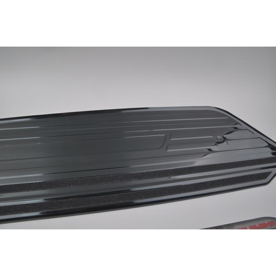 トヨタハイエース 200系1型‐8型標準スーパーGL専用LEDスカッフプレートリアサイドドア上下左右4枚セットステンレス製 ブラックとシルバー2色選び可 |  | 10