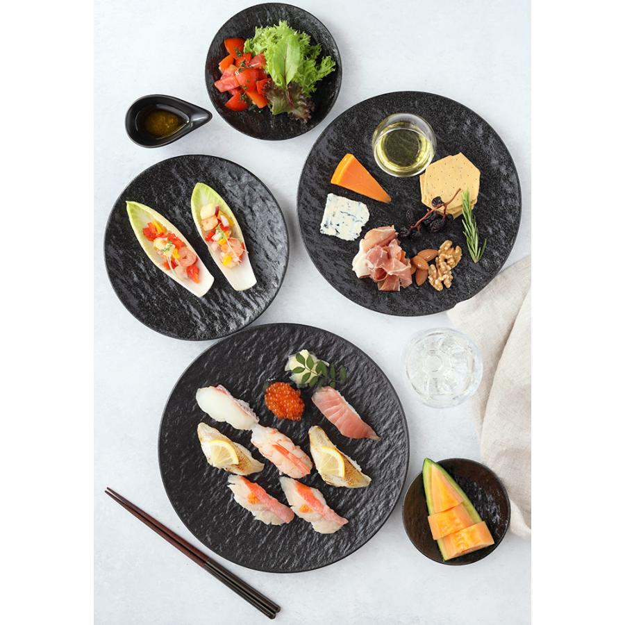 キッチン・食器 【】ブラックフルーテッド 大皿プレート27cm①