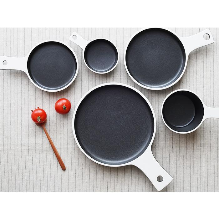 フライパンプレート 9cm 小皿 プレート お皿 皿 おしゃれ 洋食器 食器 豆皿 薬味皿 珍味皿 フルーツ皿 菓子皿 小さい皿 カフェ風 44 015 食器専門店のイースト 通販 Yahoo ショッピング