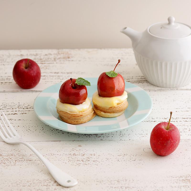 グレー・イエロー・ベージュ・水色のプレート