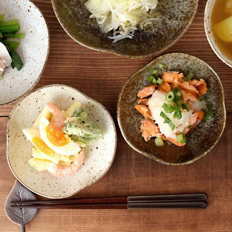 変形三角小皿 13cm 和食器 皿 プレート 取り皿 中皿 サラダ皿 副菜皿
