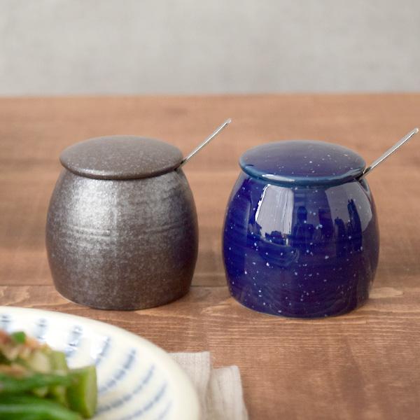 辛子入れ なつめ型 調味料入れ スプーン付 和食器 からし入れ 薬味入れ
