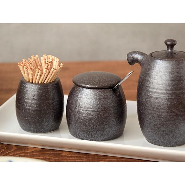 辛子入れ なつめ型 調味料入れ スプーン付 和食器 からし入れ 薬味入れ