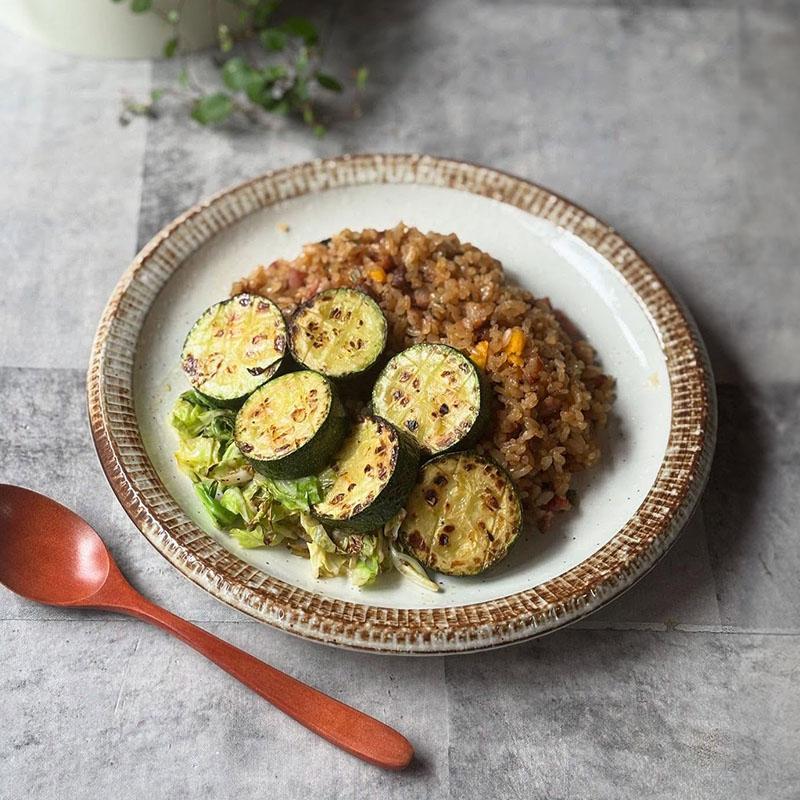 【中古美品】お洒落な洋食器8点セット パスタ皿 カフェ イタリアン レストラン 楽天市場】食器セット（黒マット） EASTパスタ・カレー皿