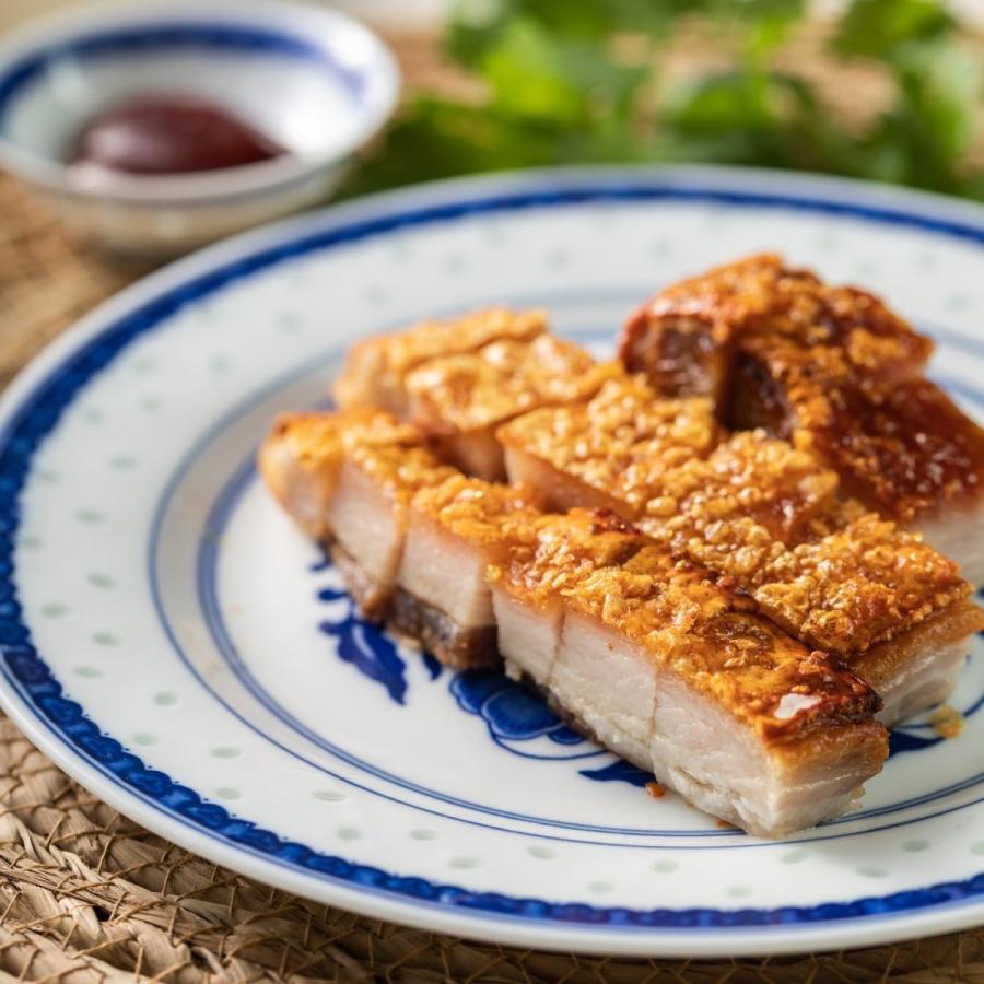 「冷凍商品」文記焼肉・皮付き豚バラ肉の焼物（マンケ　シュウヨ　Crispy Roast Pork