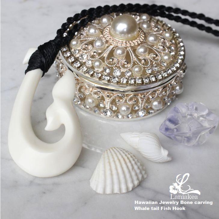 ハワイアン ハンドメイド ボーンカービング ホヌ ネックレス(ホエールボーン) ハワイアン ハンドメイド ボーンカービング ホヌ ネックレス(ホエール