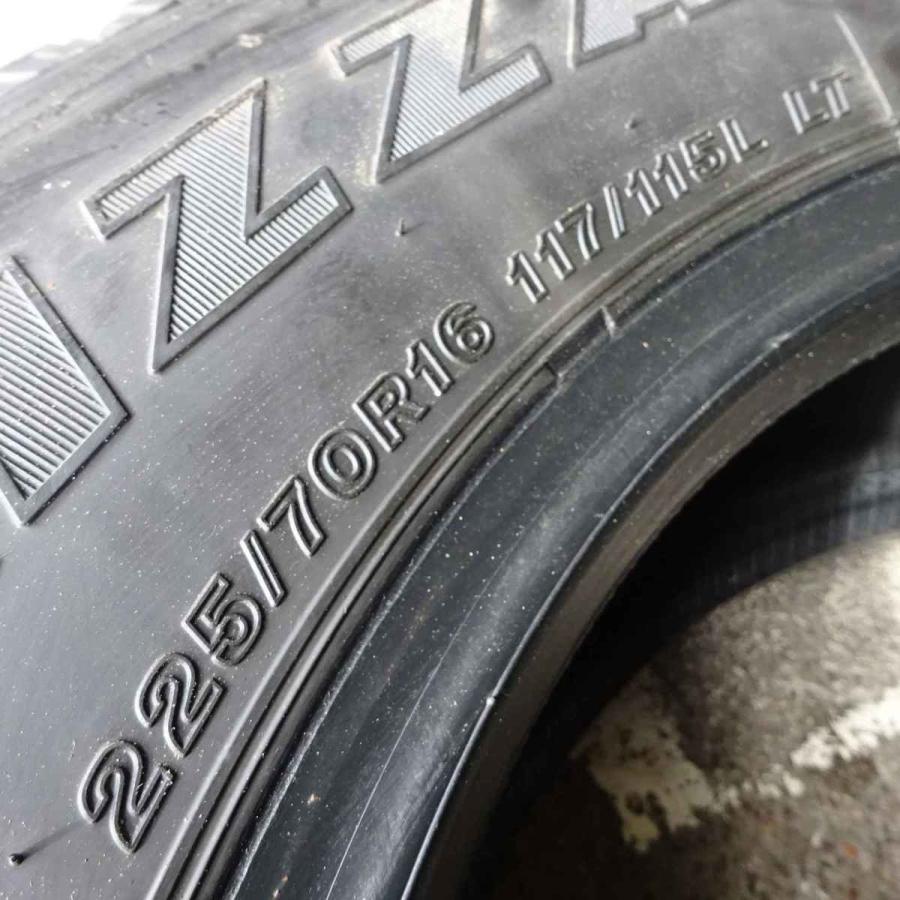 ブリザック 225/70R16 117/115 LT スタッドレスタイヤ 4本SET