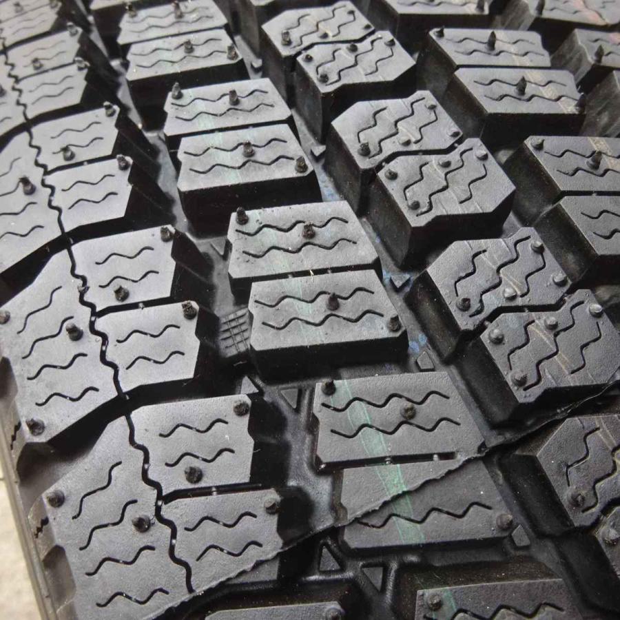 DELVEX 205/75R16 113/111 LT スタッドレスタイヤ 2本SET トーヨー