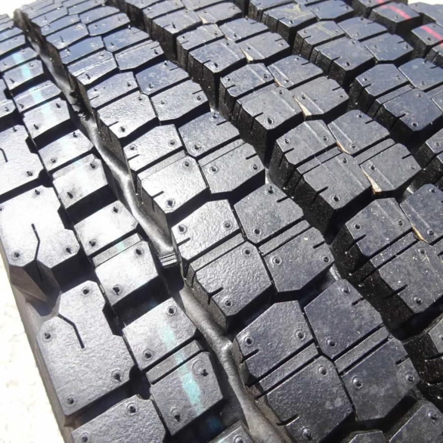 ブリヂストン W905 スタッドレス 12R22.5　16PR 2017年製　2本セット バリ溝 (12UT1466YGGhwx) BRIDGESTONE（ブリヂストン） 新品スタッドレス 12R22.5 16PR TB W905