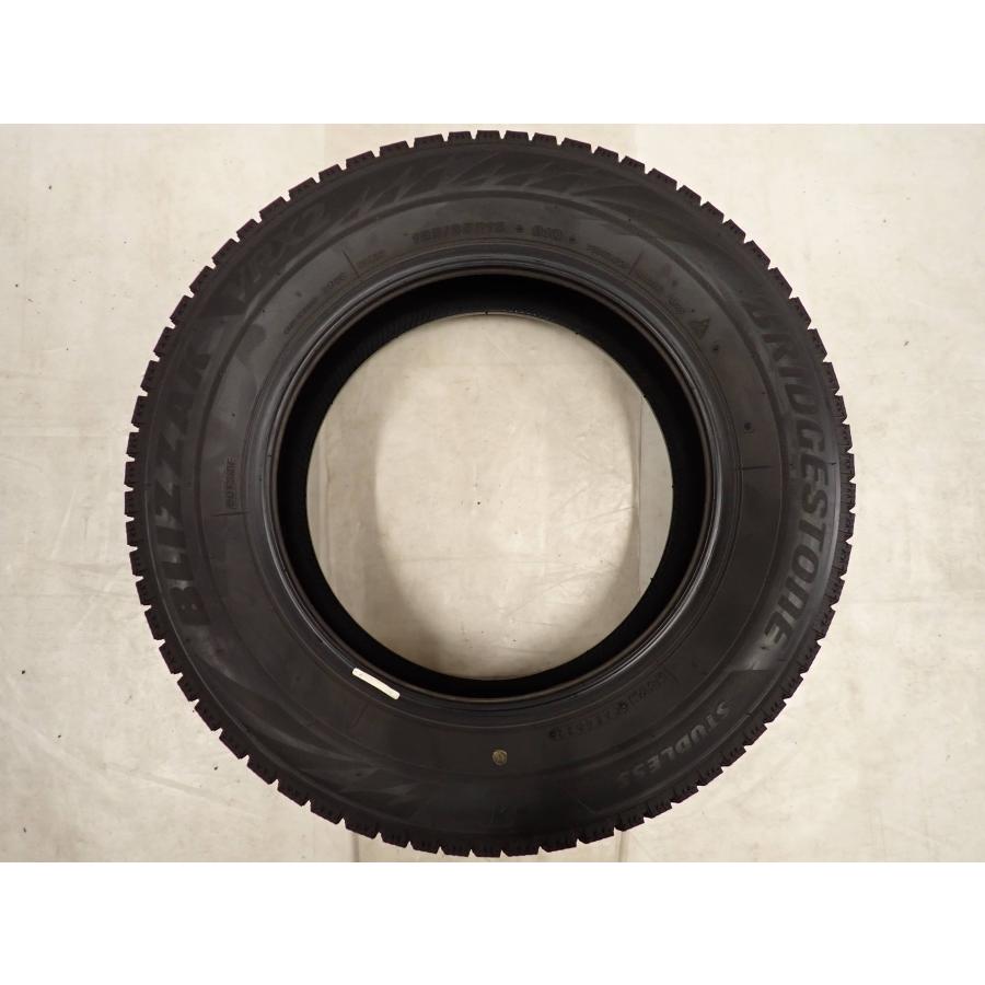 ブリザックVRX2の2022年製195/65R15 エスクァイア