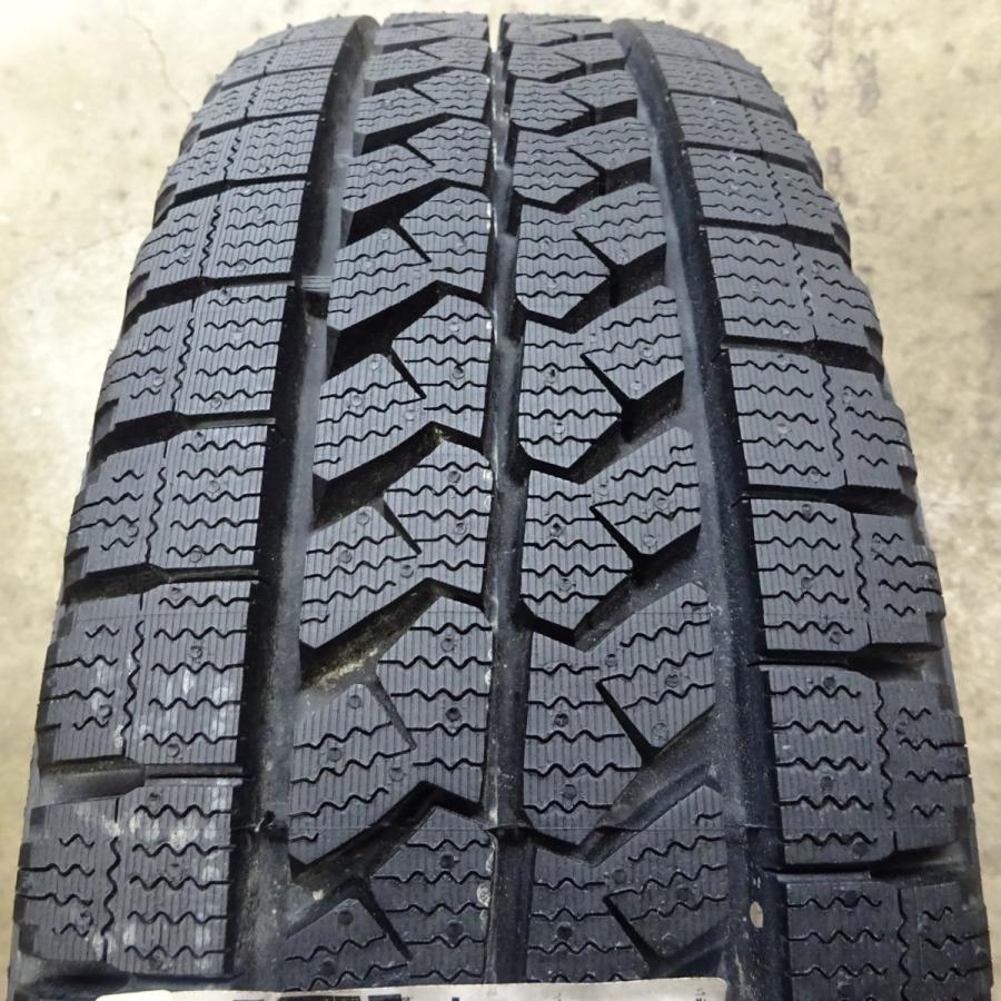 ブリザック 新品スタッドレスタイヤ 205/70R16 111/109 LT