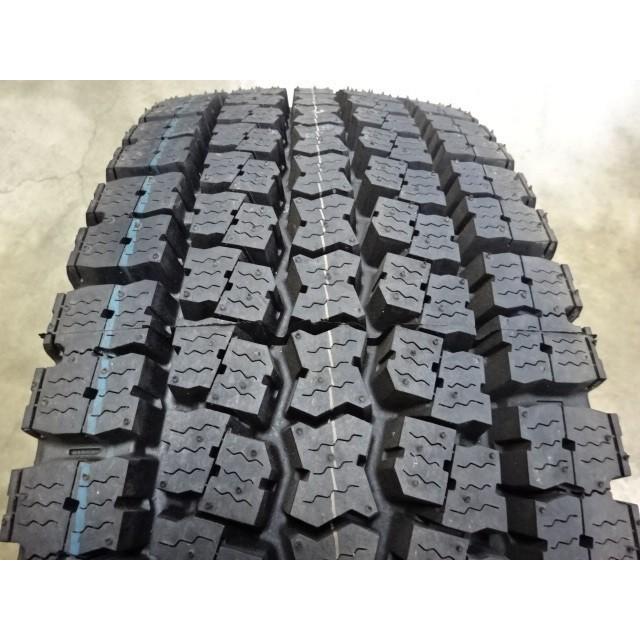 TOYO TIRES（トーヨータイヤ） 新品 現品限り 265/70R19.5 140/138 TB 