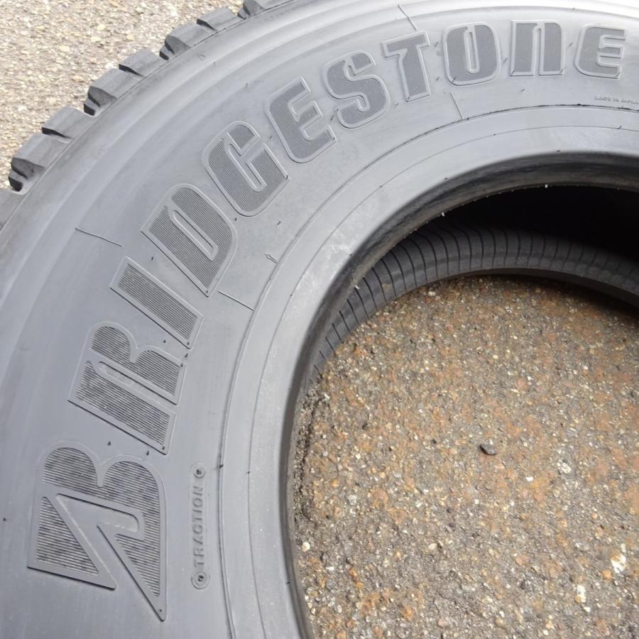 【走行短め】札幌発 引取OK BS W900 295/70R22.5 151/148J 22.5インチ トラックタイヤ スタッドレス 2本 22年 積載車 大型トラック KTT515クレジットカード QRコード決済可能 走行短め】札幌発 引取OK BS W900 295/70R22.5 151/148J 22.5インチ