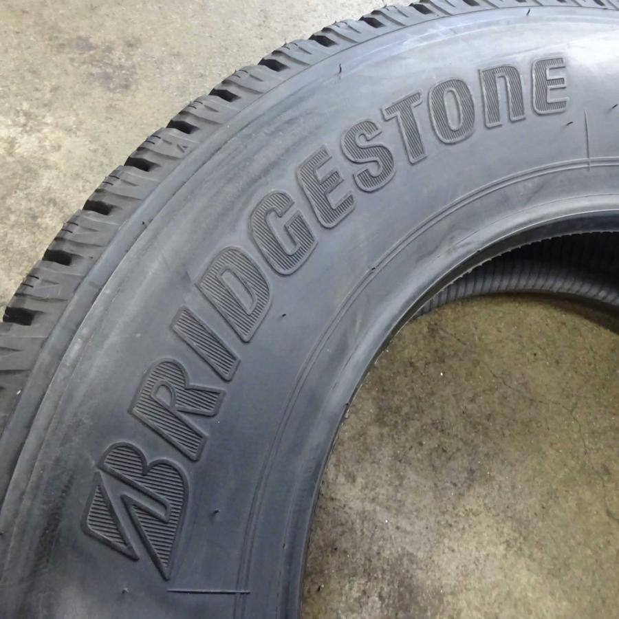 バリ山 スタッドレス　BLIZZAK　W979 185/75R15 106/104L 4本セット ブリヂストン ブリザック 会社宛 送料無料 185/75R15 106/104 LT スタッドレスタイヤ