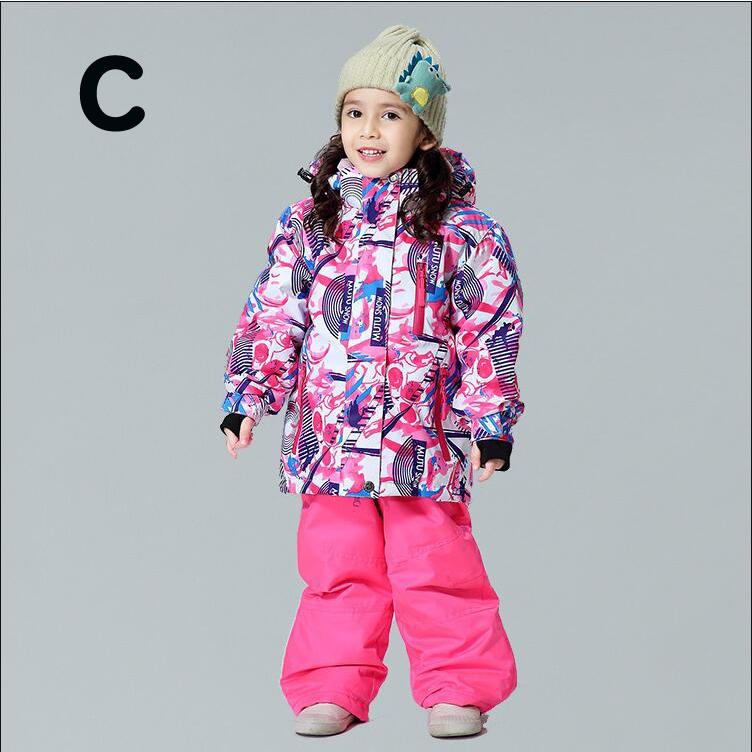 子供用 スノーウェア キッズ スノーボードウェア 男の子 スキーウェア 女の子 暖かい 2点セット ジャケット パンツ 男女兼用 冬服 子供スノーボードウェア 即納 最大半額