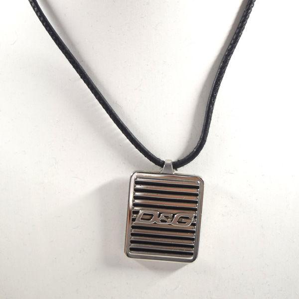 Dolce Gabbana ドルチェ ガッバーナ ネックレス D G ロゴプレートペンダント レザー シルバーメッキ Dj0705 メンズ 中古 Archery 通販 Yahoo ショッピング