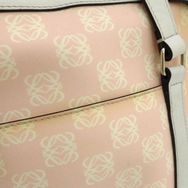 LOEWE / ロエベ ◆リボン アナグラム バッグ ピンク チャーム付き 【バッグ/バック/BAG/鞄/カバン】 ブランド【中古】 [0220553219] LOEWE（ロエベ） リボン アナグラム バッグ ピンク チャーム付き