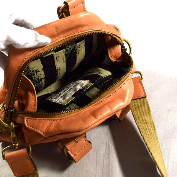 Vivienne Westwood（ヴィヴィアンウエストウッド） アコードバッグ