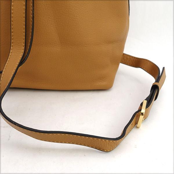 TORY BURCH（トリーバーチ） リュック バックパック レザー ライト