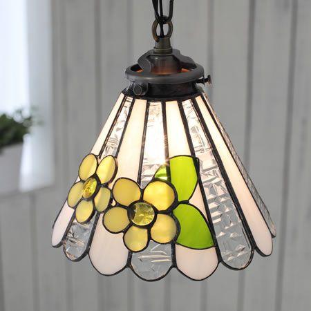 ステンドグラスライト　花柄　アンティーク　インテリア　照明　クリーム色 天井照明 ペンダントライト おしゃれ 花 ステンドグラス ガラス
